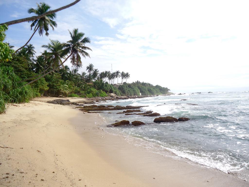 Masha Beach Inn Тангалла Экстерьер фото